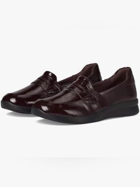 Clarks Ellowyn Penny Womens Loafer Burgundy 8.5